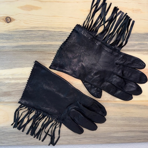 Fringed Leather Women's Gloves Black - Picture 2 of 10